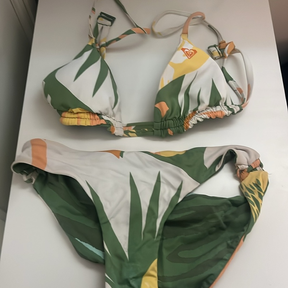Roxy Reversible Bikini Size Small - image 2